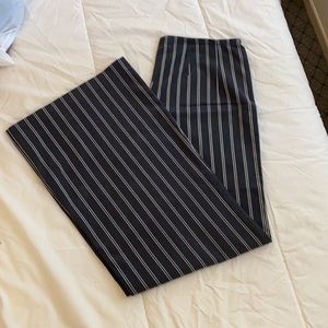 Kimchi Blue stretchy sear sucker wide leg pants